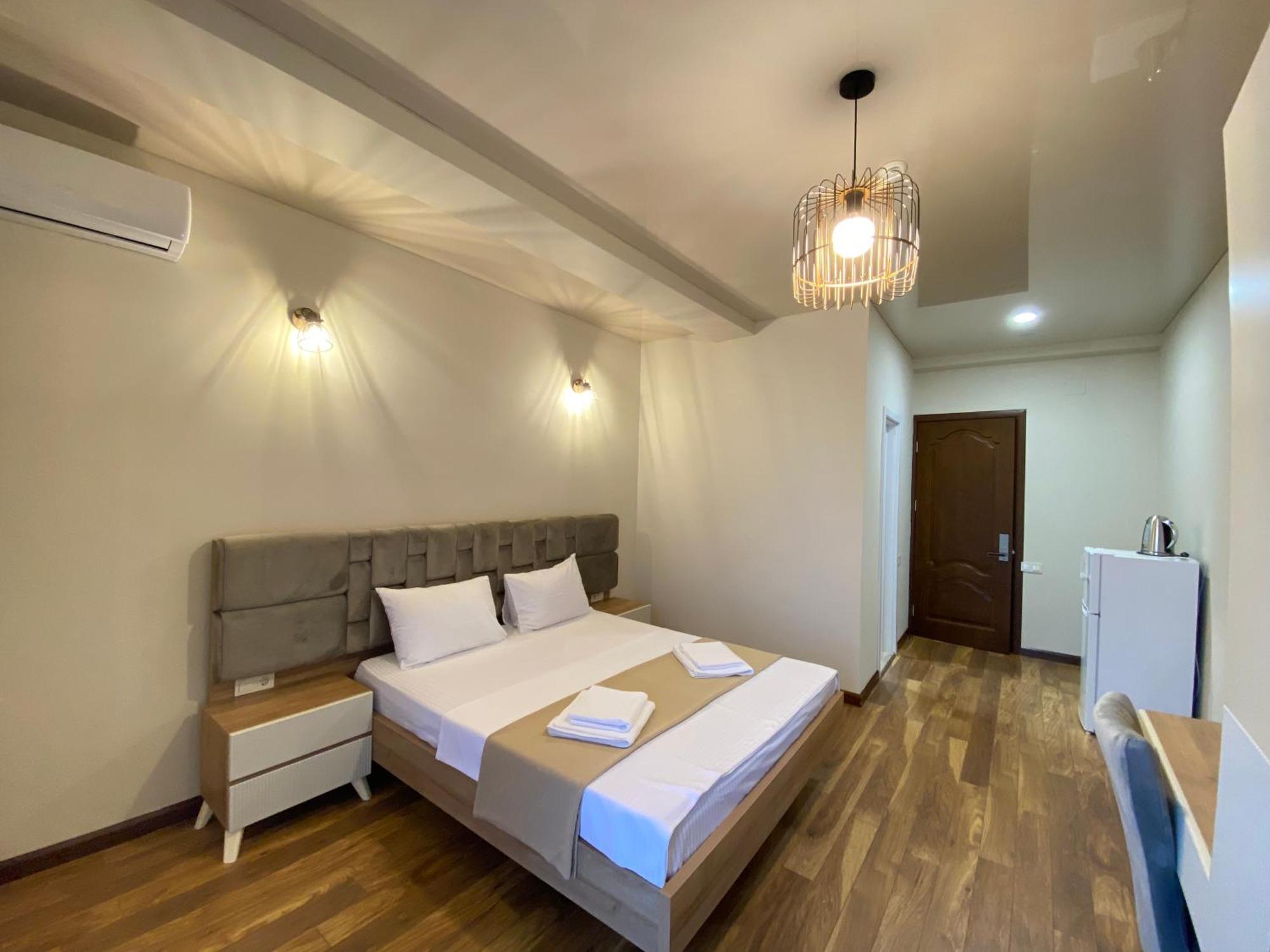 Hotel Leonardo 코불레티 외부 사진